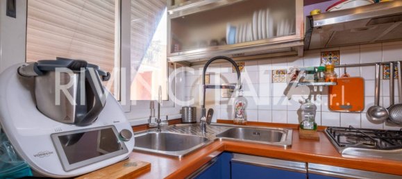 2 bedrooms Apartment in Rome, Italy No. 336618 9