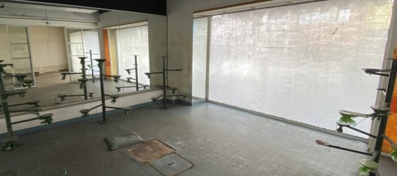 Gewerbliche Immobilie in Vierzon, France 90m², Nr. 93002 13