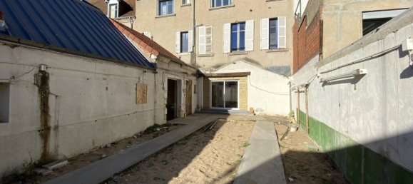 Gewerbliche Immobilie in Vierzon, France 90m², Nr. 93002 5