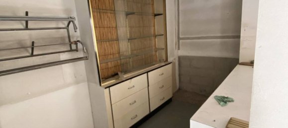 Gewerbliche Immobilie in Vierzon, France 90m², Nr. 93002 19