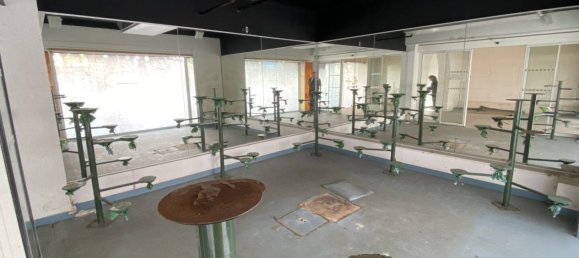 Gewerbliche Immobilie in Vierzon, France 90m², Nr. 93002 20