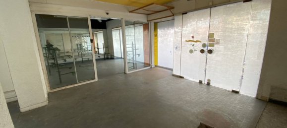 Gewerbliche Immobilie in Vierzon, France 90m², Nr. 93002 14