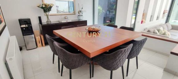 5 bedrooms Villa in Agios Athanasios, Cyprus No. 10850 2