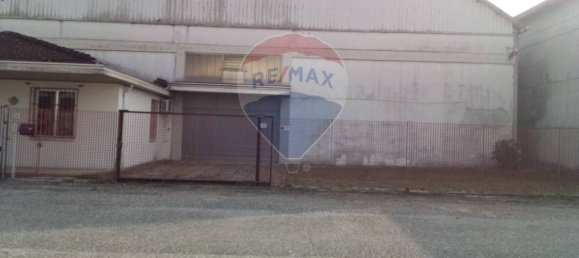 1638m² Warehouse in Casalmaggiore, Italy No. 264999 2