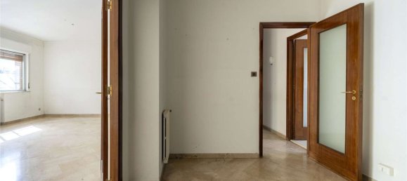 3 Schlafzimmer Wohnung in Palermo, Italy, Nr. 287471 15