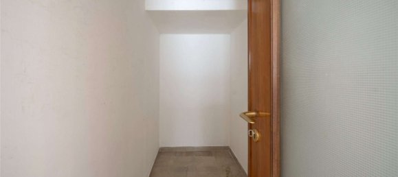 3 Schlafzimmer Wohnung in Palermo, Italy, Nr. 287471 24