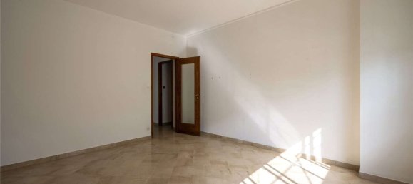 3 Schlafzimmer Wohnung in Palermo, Italy, Nr. 287471 3