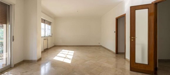 3 Schlafzimmer Wohnung in Palermo, Italy, Nr. 287471 9