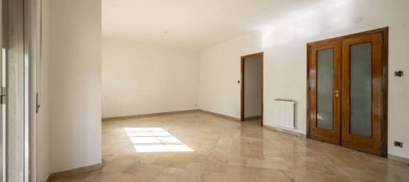 3 Schlafzimmer Wohnung in Palermo, Italy, Nr. 287471 6