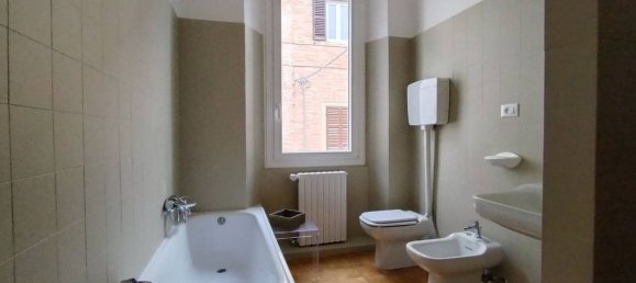 3 Schlafzimmer Haus in Pesaro, Italy, Nr. 329954 11