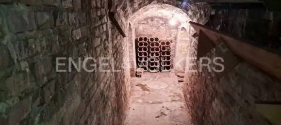 6 Schlafzimmer Villa in Osimo, Italy, Nr. 131932 10