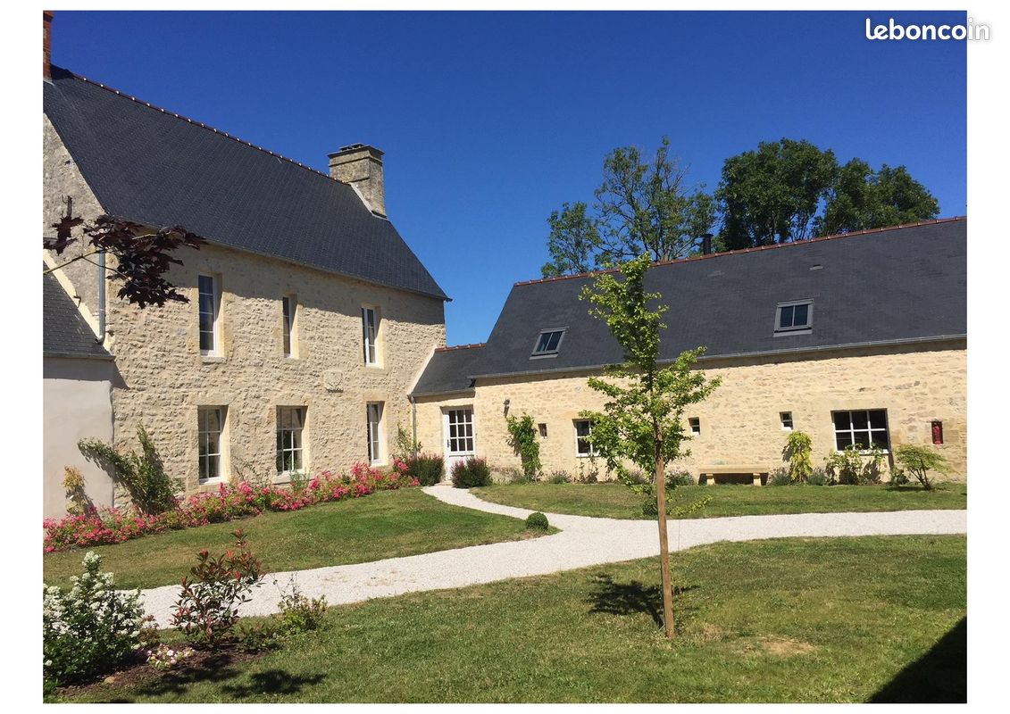 7 bedrooms Castles in Calvados, France No. 358912