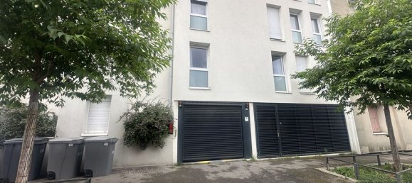 13m² Garage in Villeurbanne, France No. 342658 2