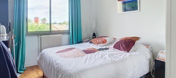 Apartamento de 3 dormitorios en Le Bouscat, France No. 97383 6