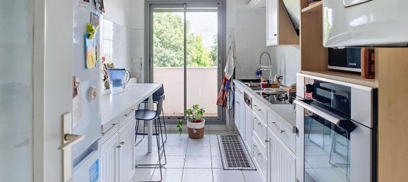 Apartamento de 3 dormitorios en Le Bouscat, France No. 97383 12