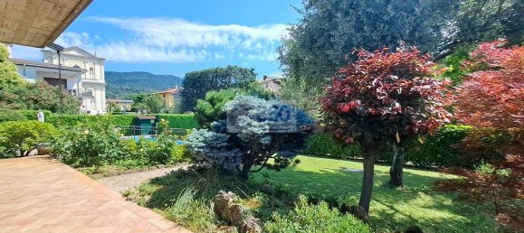 5 bedrooms Villa in Provaglio d'Iseo, Italy No. 282348 31