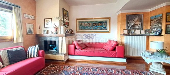 5 bedrooms Villa in Provaglio d'Iseo, Italy No. 282348 3