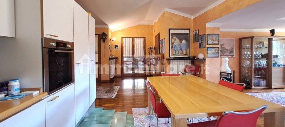 5 bedrooms Villa in Provaglio d'Iseo, Italy No. 282348 6