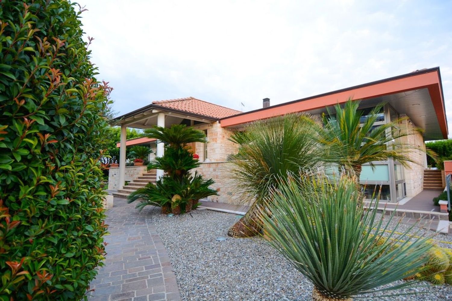 Villa de 10 habitaciónes en Conversano, Italy No. 176278