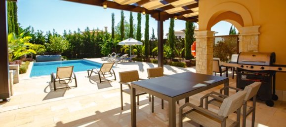 3 bedrooms Villa in Paphos, Cyprus No. 9530 3