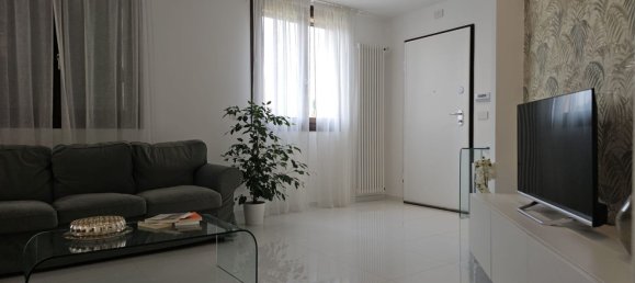 5غرفة شقة في Lacchiarella, Italy رقم 339105 39