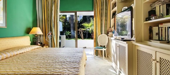 3 bedrooms Penthouse in Marbella, Spain No. 99910 11