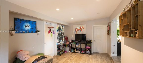 3 bedrooms Villa for sale in Miami, Miami-Dade, Florida, USA № 614299 6