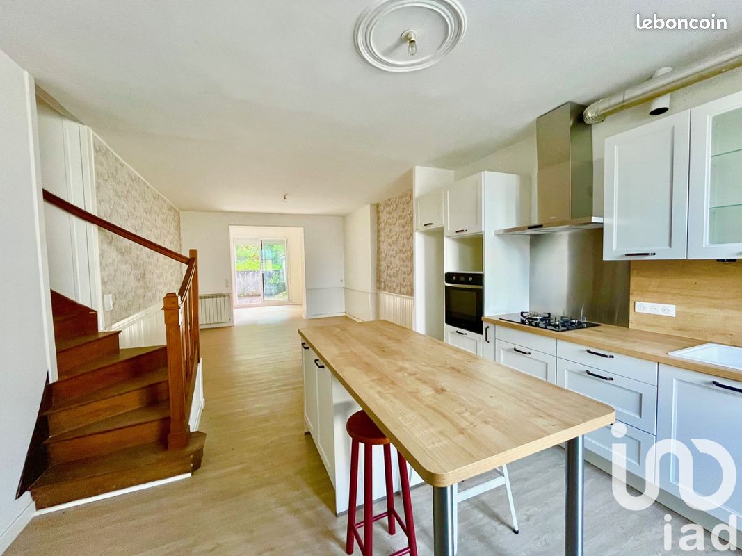 4 bedrooms Townhouse in Argenton-sur-Creuse, France No. 262937