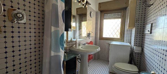 1 bedroom Apartment in Rome, Italy No. 200096 10