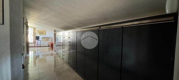 1 bedroom Apartment in Rome, Italy No. 200096 4