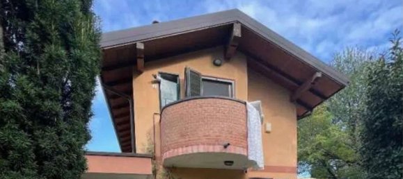 Casa de 3 habitaciónes en Somma Lombardo, Italy No. 14475 21