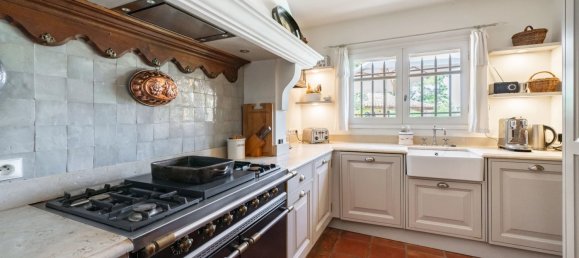 5 bedrooms Villa in Mougins, France No. 1716 8