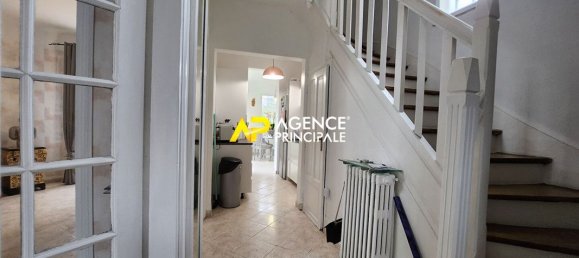 Casa de 3 dormitorios en Argenteuil, France No. 175524 10