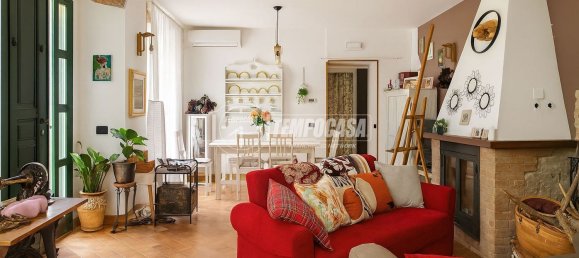 5 rooms House in Massa, Italy No. 271264 3
