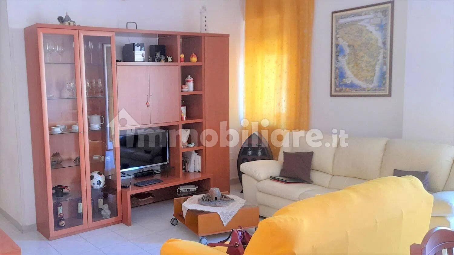 4 غرف نوم شقة في Lecce, Italy رقم 15615