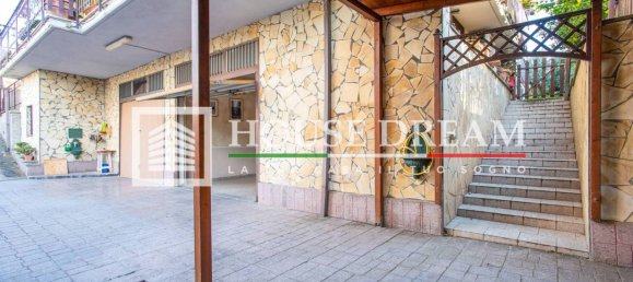 3 bedrooms Apartment in Rome, Italy No. 325967 10