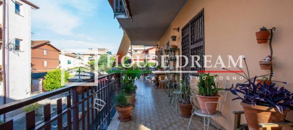 3 bedrooms Apartment in Rome, Italy No. 325967 2