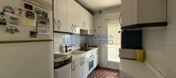 Apartamento de 3 dormitorios en Madrid, Spain No. 140193 18