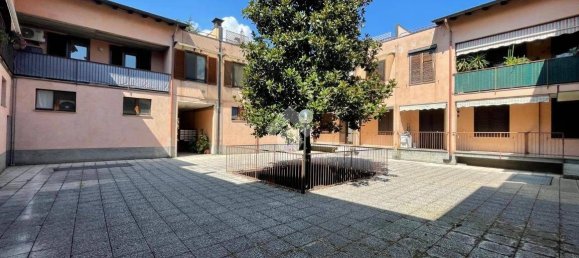 1 bedroom Apartment in Dairago, Italy No. 341020 2
