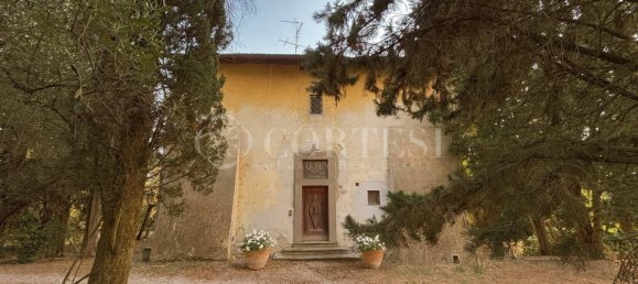4 bedrooms Villa in Florence, Italy No. 302009 15