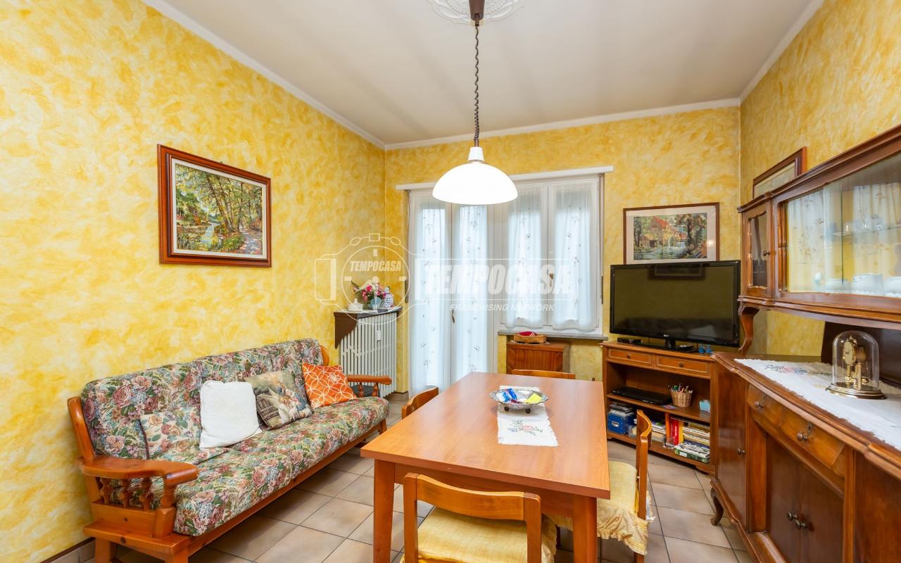 3 rooms Apartment in Villastellone, Italy No. 33596