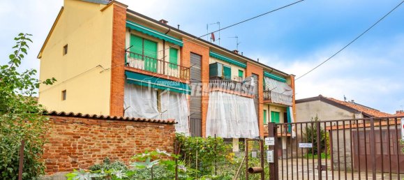 3 rooms Apartment in Villastellone, Italy No. 33596 4