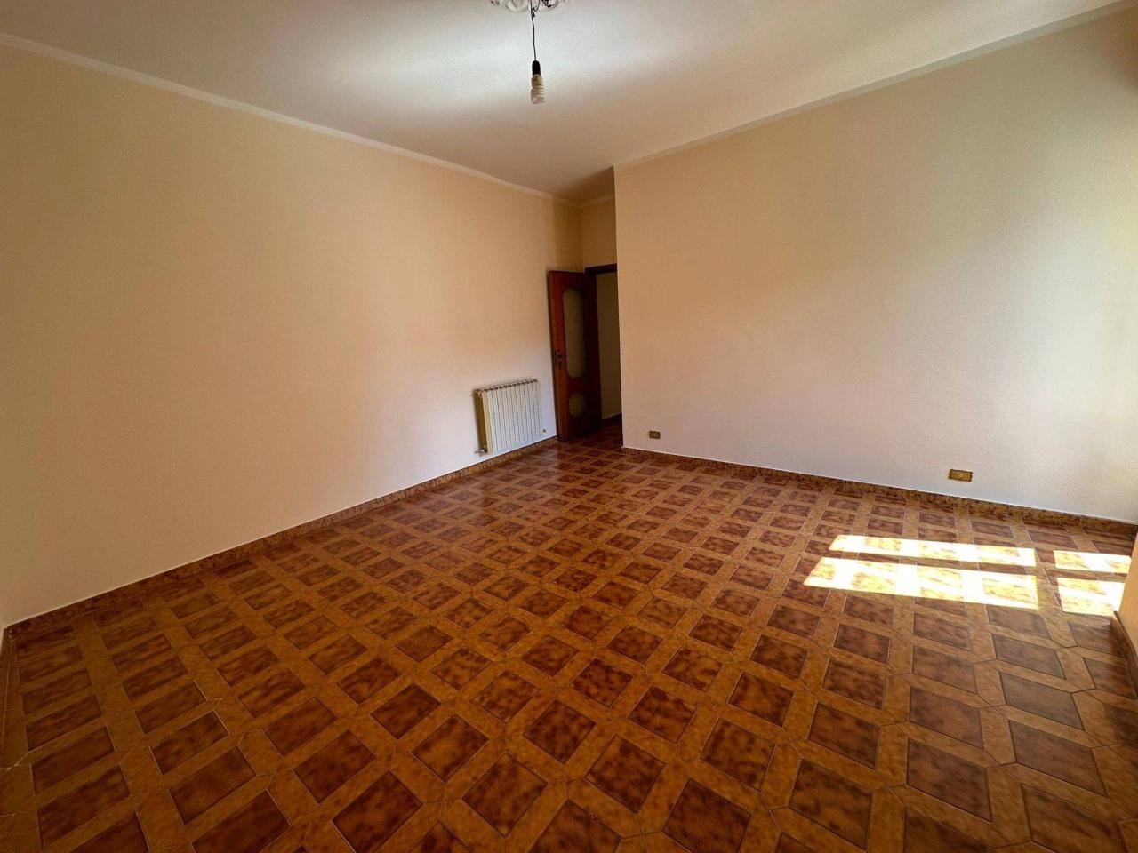 4 rooms Apartment in Catanzaro, Italy No. 134347