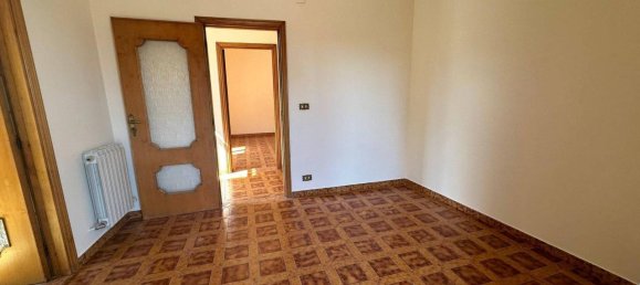 4 rooms Apartment in Catanzaro, Italy No. 134347 9