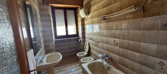 4 rooms Apartment in Catanzaro, Italy No. 134347 8