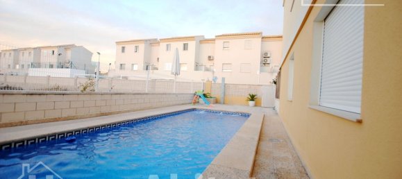 Moradia em banda T2 em Valencia, Spain N.º 127155 2