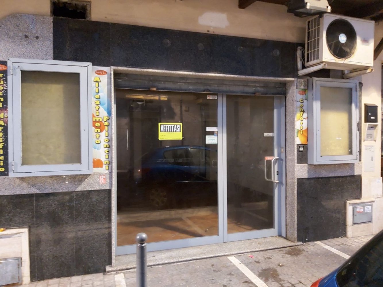 Gewerbliche Immobilie in Ladispoli, Italy 60m², Nr. 256359