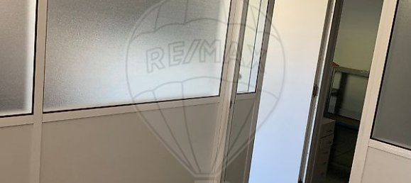 60m² Commercial property in Guimaraes, Portugal No. 24742 2