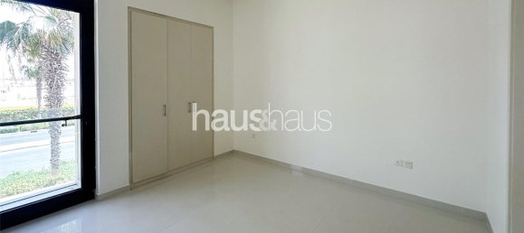 Вилла с 3 спальнями в DAMAC Hills (Akoya by DAMAC), ОАЭ № 98544 10