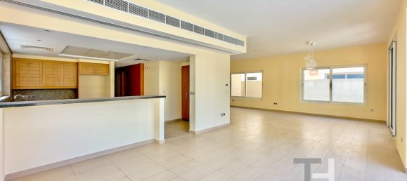 4 bedrooms Villa in Jumeirah Park, UAE No. 28461 5